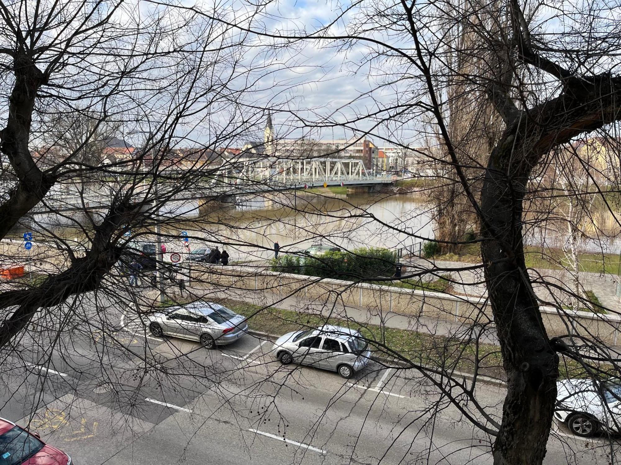 River - Free Parking Дьёр Экстерьер фото